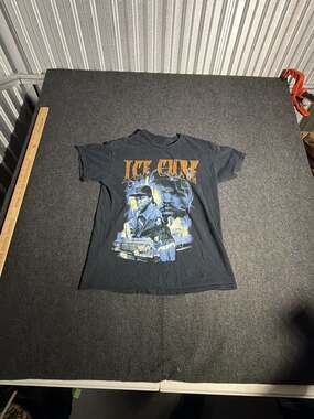 Vintage Ice Cube Rap Graphic T-Shirt
8-0105